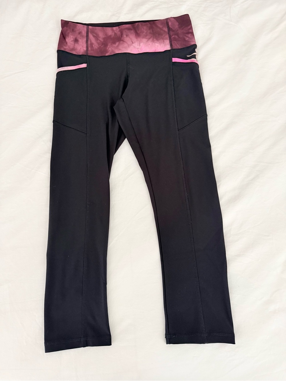 Zenana Outfitters High Rise Capri Leggings Activewear Side Pockets Pink Marble M